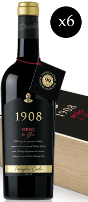 Zestaw 6 butelek wina 1908 Nero di Gio w drewnianej skrzynce